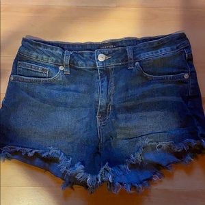 Size 28. Shorts. Like new.